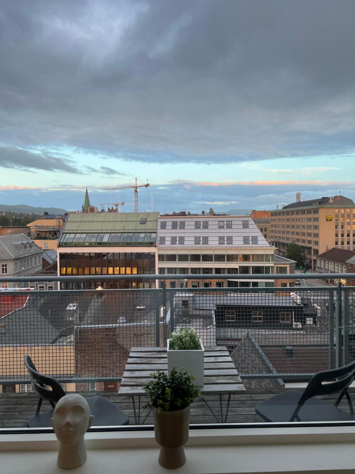 Penthouse In Trondheim City Centre Apartment Exterior photo